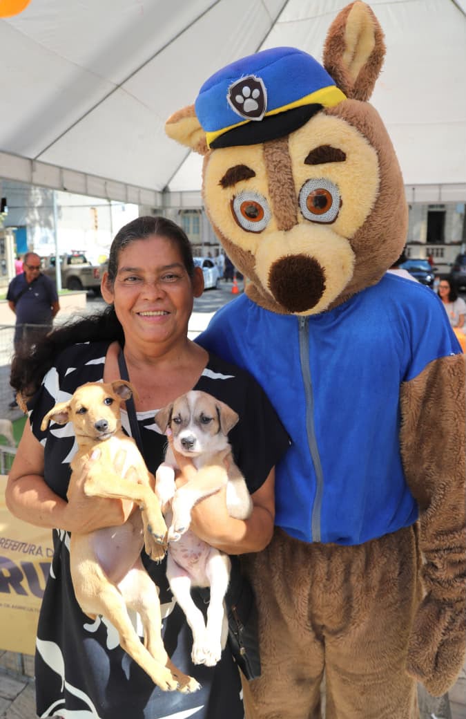 Julho Dourado: Prefeitura de Cruz promove evento para adoção de cães resgatados nesta sexta (10) na Praça Senador Temístocles